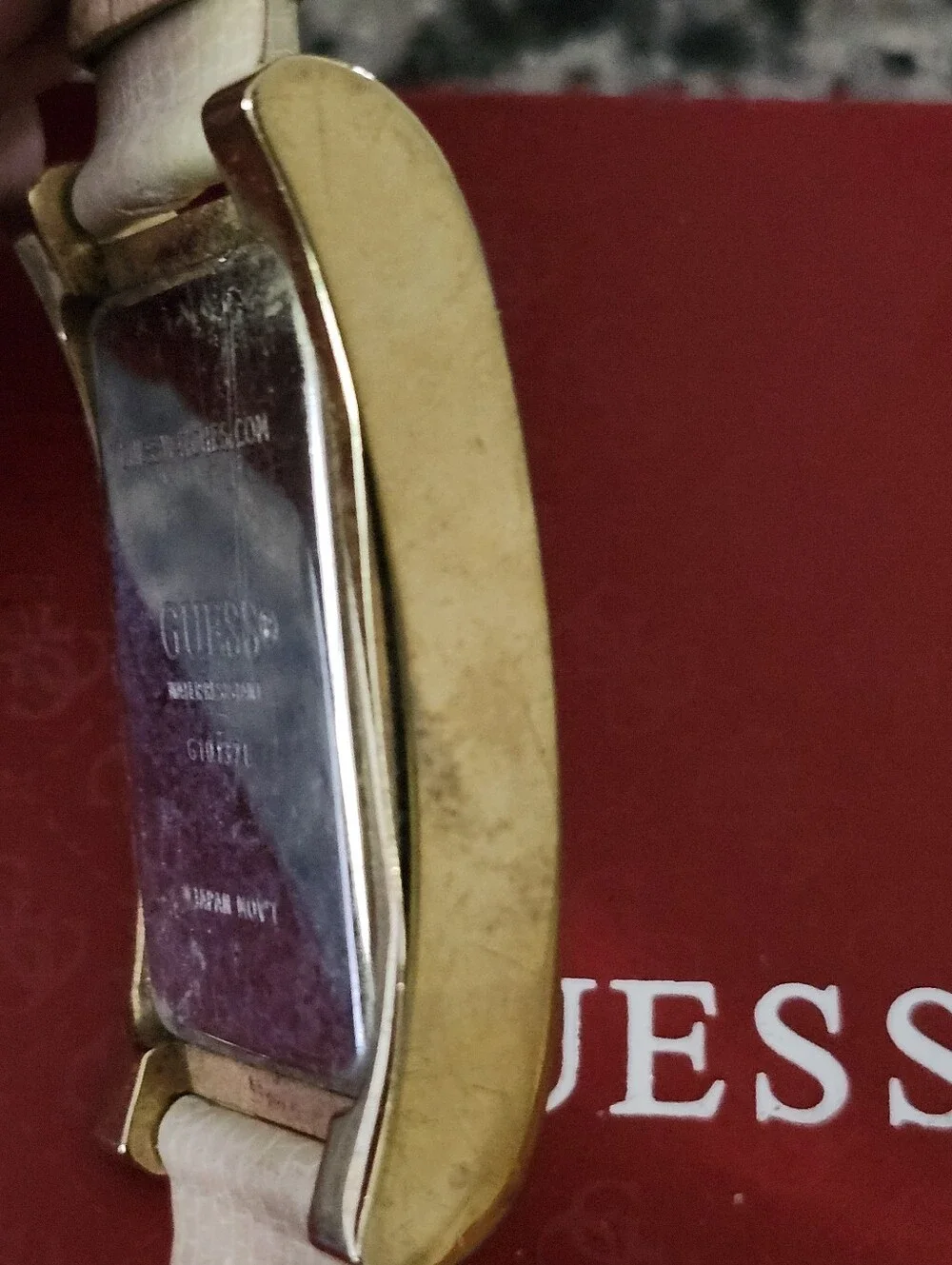 Guess sophisticated rectangular